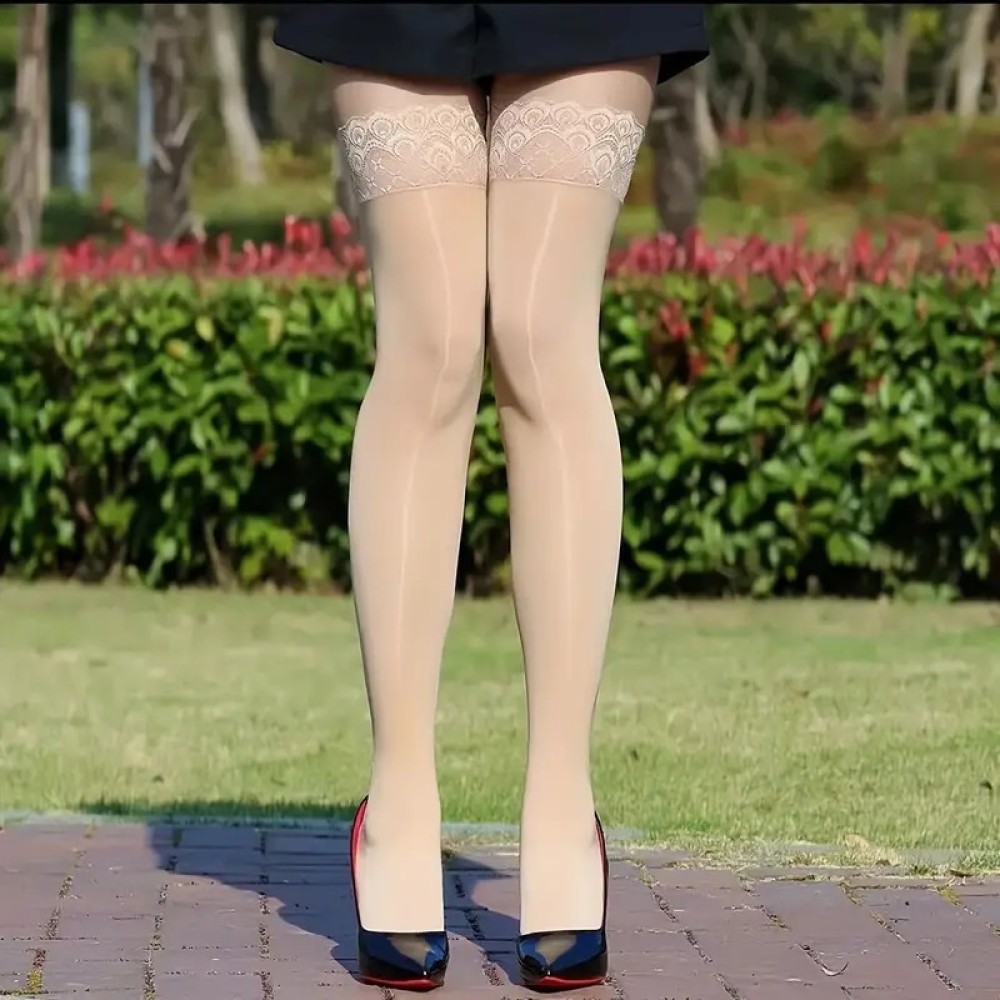 جوارب طويلة لامعة شفافة بتصميم - مراجعة Thigh High Sock Stay Up وسعره