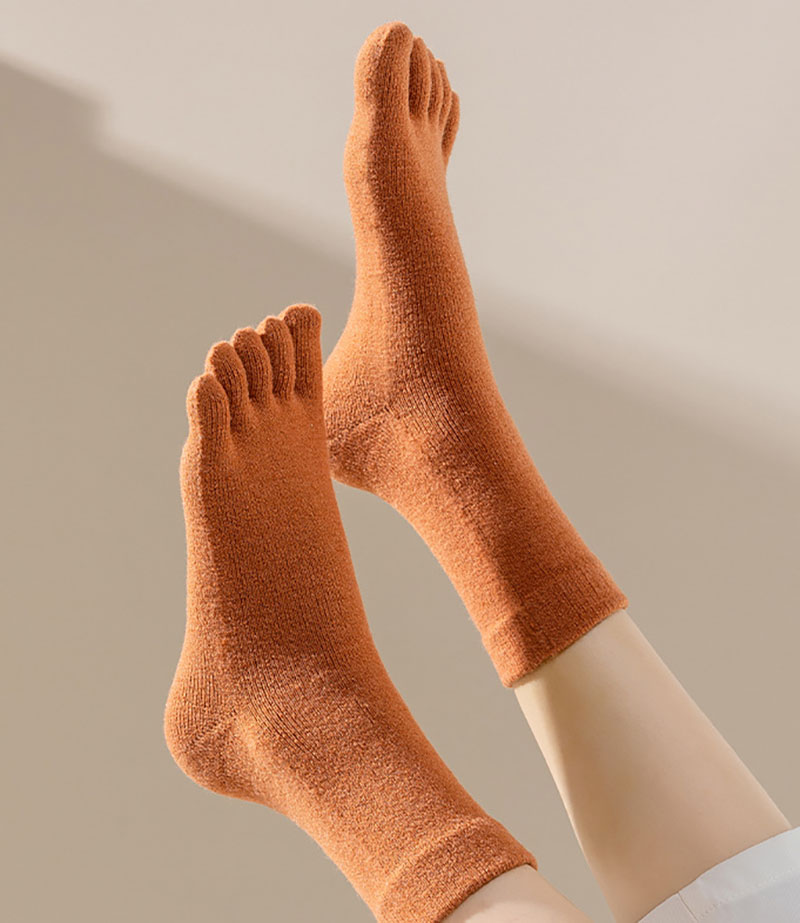 جوارب كشمير سميكة للخريف والشت - مراجعة Toe Sock Split وسعره