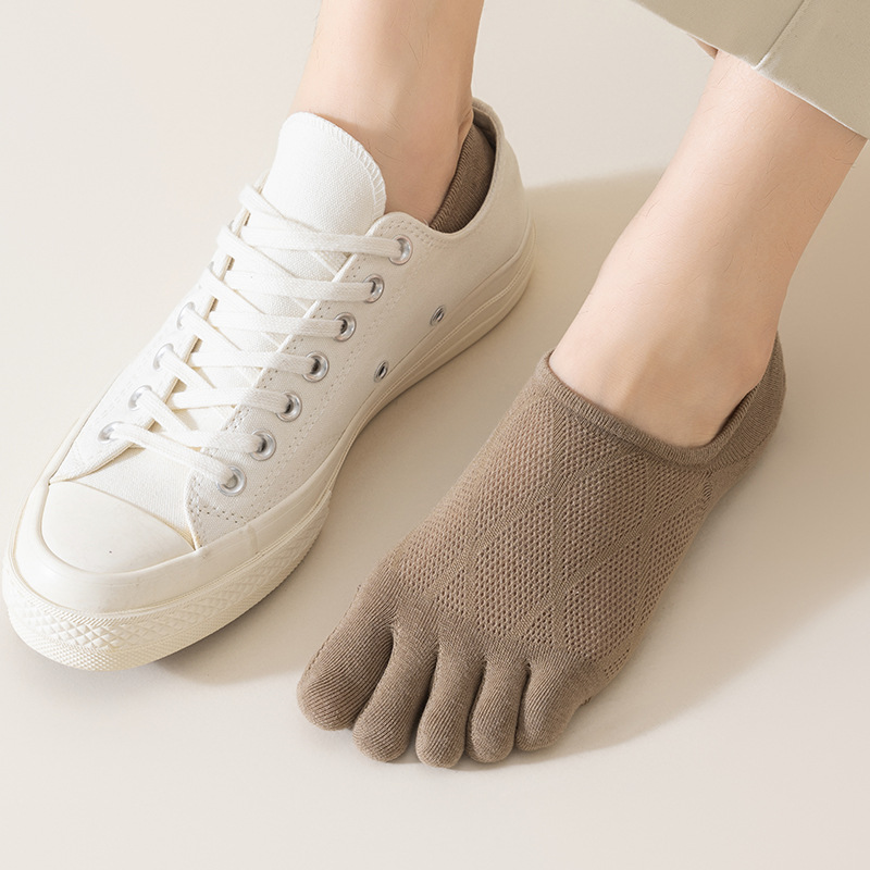 5 أزواج من الجوارب الصيفية بخم - مراجعة Toe Sock Split وسعره